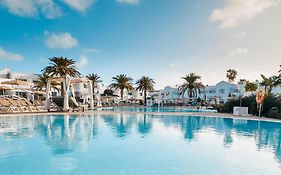 Labranda Corralejo Village